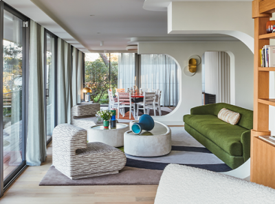 A play of curves and colours, Fabrice Juan and MISIA collaborate on the interior designer's first Villa in Cap Ferret.